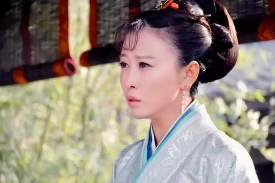 被名字“拖累”的8位女星，明明花容月貌，名字卻非常的漢子