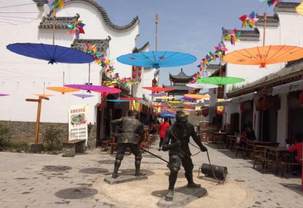 陝西模仿袁家村打造3A景區，有意成關中第一江南，遊客卻敗興而歸