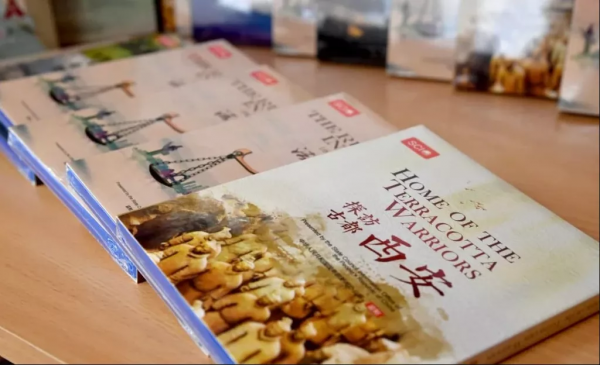 學漢語，烏茲別克認真的