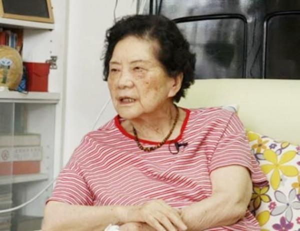 中國首例試管嬰兒鄭萌珠,31年後,在出生時的產房誕下一健康女嬰 中國首例試管嬰兒鄭萌珠,31年後,在出生時的產房誕下一健康女嬰