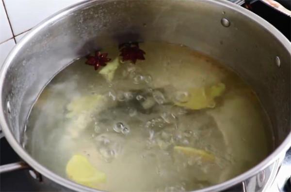 山西特色小吃蕎麥碗團的家常做法，口感勁道爽滑，比涼粉好吃多了