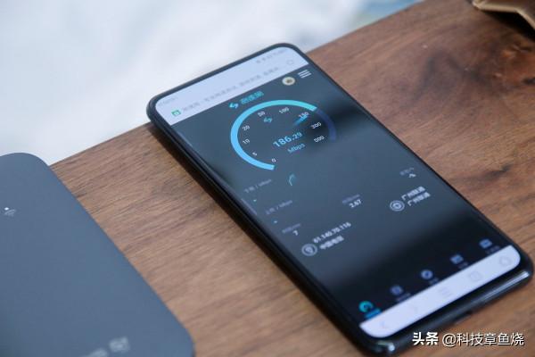 回家過年想隨時隨地上網，口袋裡少不了領勢隨身WiFi