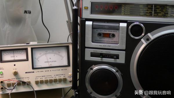 JVC 70年代推出的一款類似於真正的揚聲器,RC-550行動式收錄機 JVC 70年代推出的一款類似於真正的揚聲器,RC-550行動式收錄機