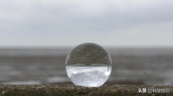 將一個絕對圓球放在一個絕對平面上,接觸點有多小?無限小? 將一個絕對圓球放在一個絕對平面上,接觸點有多小?無限小?