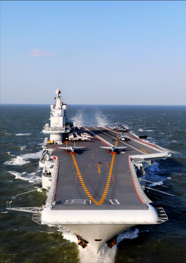 36架對36架艦載機，中印兩艘航空母艦師出同門，中國殲15飛鯊更強