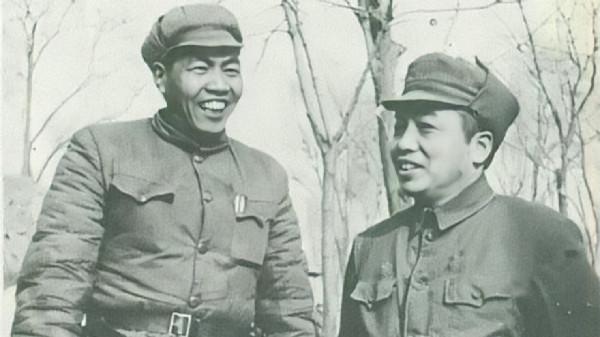 長征勝利之後，毛主席贈詩“唯我彭大將軍”，彭德懷提筆修改4字