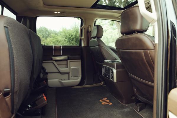 “從容”是這臺車給我的最大感受 體驗F-150 LTD