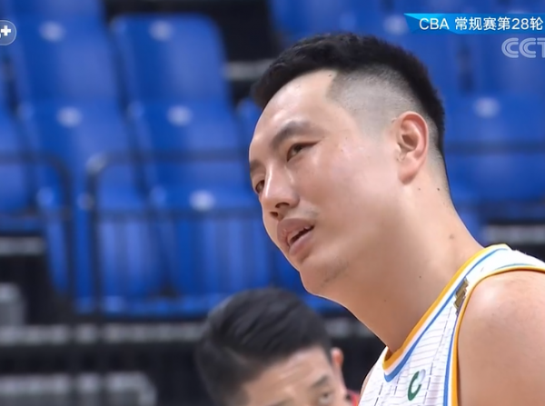 CBA排行：北京輸球排名差，黑馬7分險勝升第6，郭士強又贏了