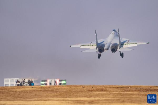 海天之翼 重器之魂——記海軍航空大學某基地艦載機飛行教官群體