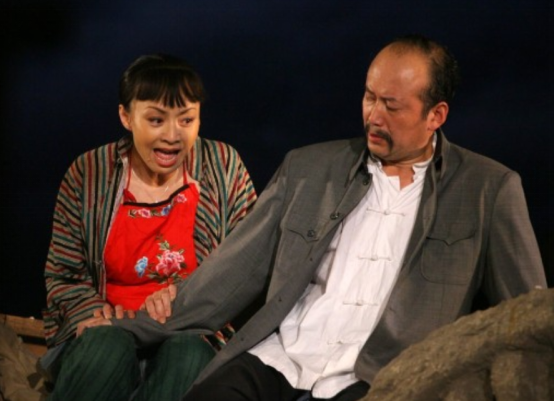 被蔡明“甩了”的郭達，不上春晚去哪了？