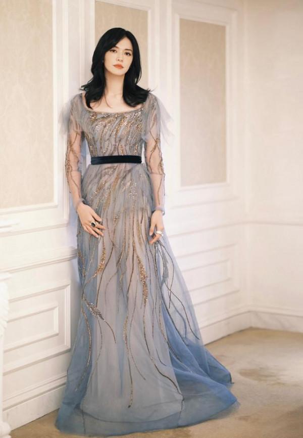 當姚晨走起了“氣質路線”,才明白什麼叫大佬氣質,幹練又有範 當姚晨走起了“氣質路線”,才明白什麼叫大佬氣質,幹練又有範