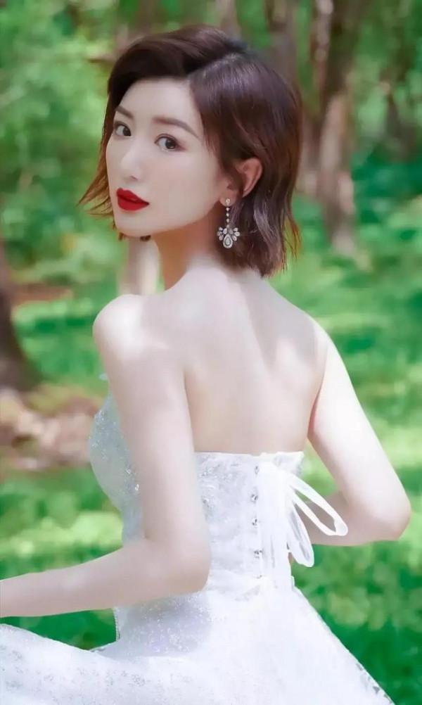 中國內地女演員毛曉彤 中國內地女演員毛曉彤