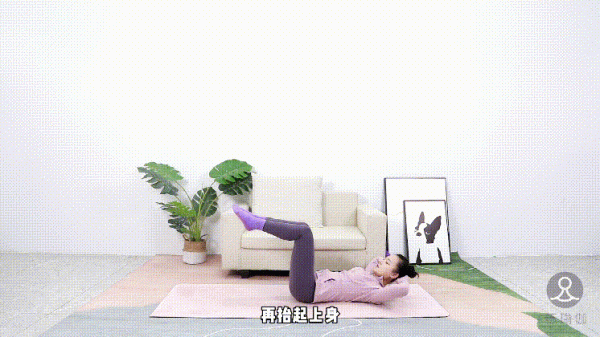 喬欣瘦成紙片人卻被“小肚子”搶鏡，網友驚呆：這是懷了