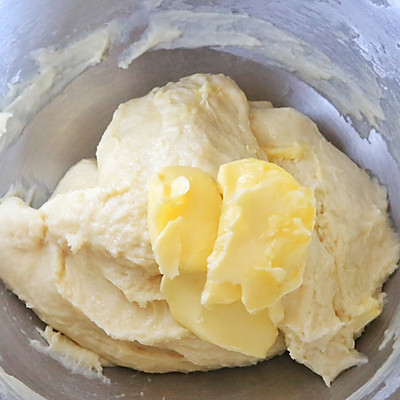 第一次嘗試熱狗麵包卷｜超級柔軟，沒想到這麼好吃