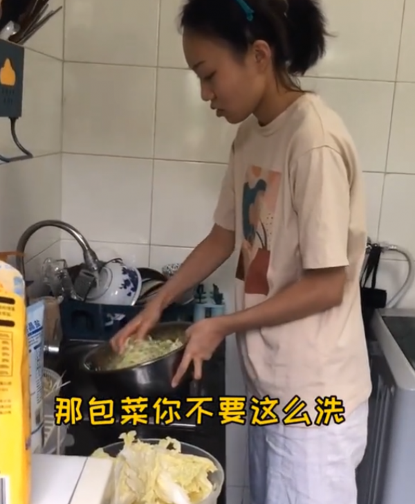 不帶貨不開小櫥窗，“貝勒爺”的清醒，扯下了多少網紅的遮羞布？