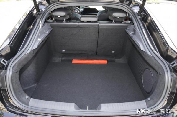 新車 &vert; 年輕人運動家轎！長安UNI-V開啟預訂，先享預訂價13&period;49萬元