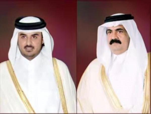 國王在外度假，兒子來電：我篡位了！老子正想報復，卻發現錢沒了