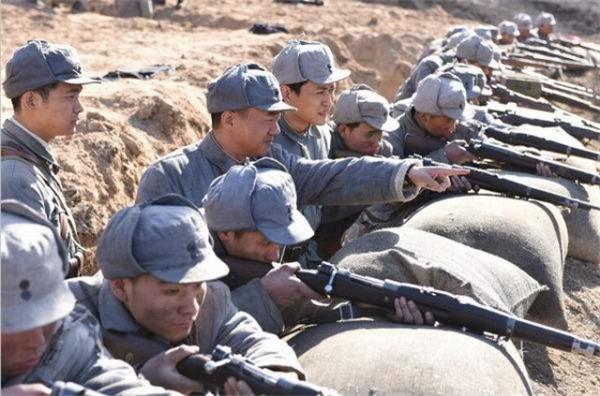 1955年，彭德懷找到陳賡：這個人軍銜高了，調一級，陳賡不太同意
