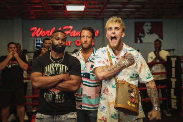 盤點2021年職業拳壇的四大關鍵詞，每一個都讓人難忘