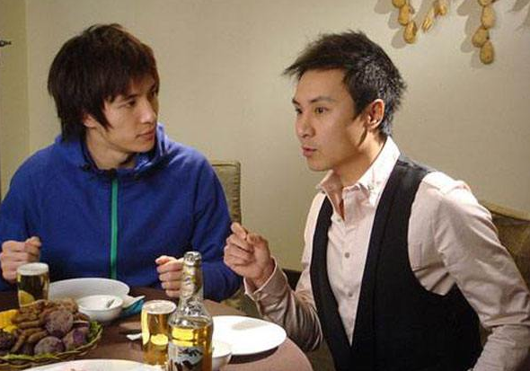 過氣主持人的尷尬：蹭熱度、跑商演、被網友嫌棄，看著好卑微