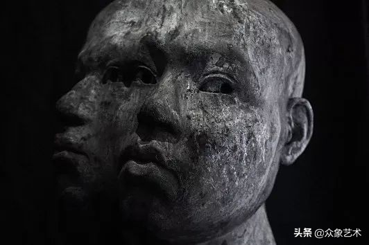 Ange Schmiert | 深邃而又魔幻