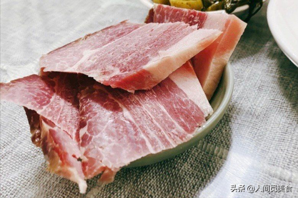 江蘇小鎮上的老麵館，一塊肉火了40年，65元1斤客人跑100公里來吃