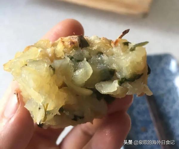 不要只會做土豆絲，拿土豆做個蔬菜餅，15分鐘出爐，營養又好吃