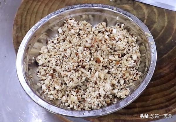 想吃雜醬麵不用下館子了，廚師長教你在家做燒雜醬，方法簡單易學