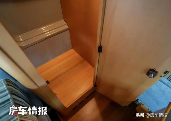 豐田海獅房車來了，7座設計能坐祖孫三代，2.7L汽油機皮實抗造