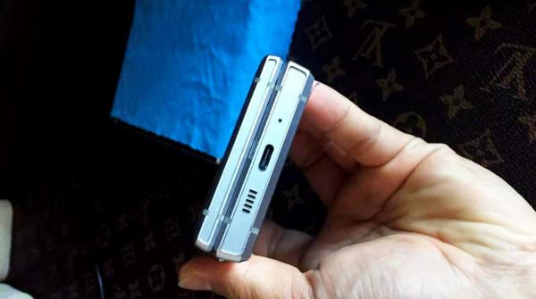 翻蓋手機中的貴族，體驗洋品牌三星w2019，做工和配置超旗艦