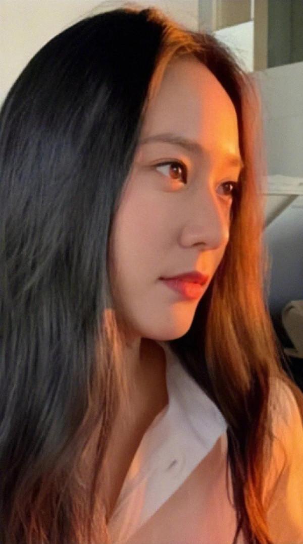 韓國女星鄭秀晶