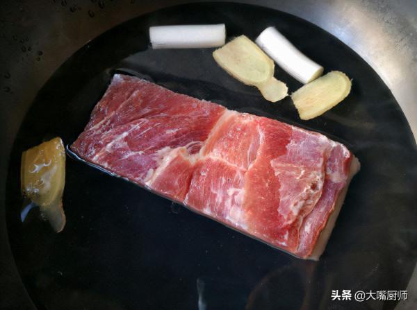 4步做出正宗的梅菜扣肉，鮮香酥爛，入口即化，上桌全家人搶著吃