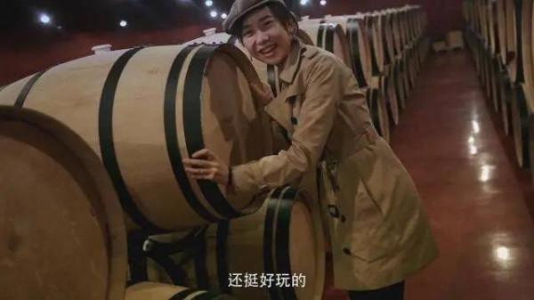 31歲北京美女,靠賣酒爆紅,一場直播賣100萬,年入3.5億,憑啥? 31歲北京美女,靠賣酒爆紅,一場直播賣100萬,年入3.5億,憑啥?