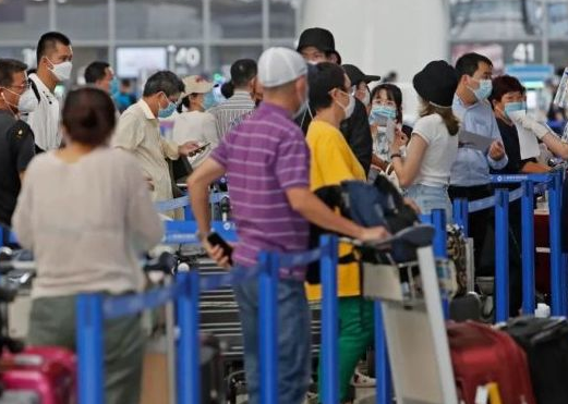 赴美留學生家長“疫情煎熬記”:想讓孩子呆在國外 又怕感染新冠 赴美留學生家長“疫情煎熬記”:想讓孩子呆在國外 又怕感染新冠