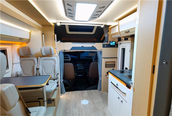 2021款鉑馳帕亞尼進口依維柯房車，4.5T底盤義大利原裝進口