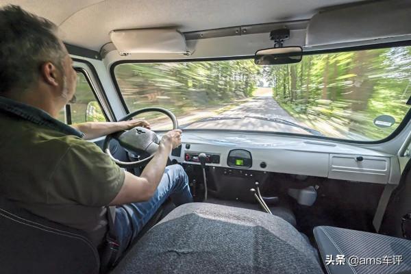 不朽傳奇：烏里楊諾夫斯克牌“小麵包”