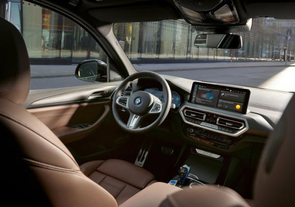 加持第五代eDrive技術，新款iX3能領跑豪華同級嗎？