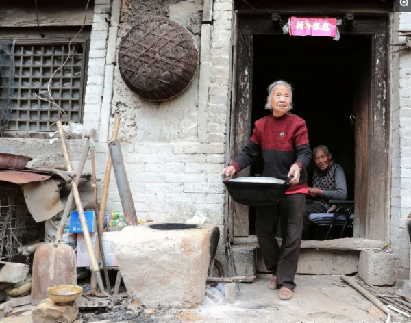18歲逃荒來到深山溝,生活60年沒出去過,78歲的她現在過得可好 18歲逃荒來到深山溝,生活60年沒出去過,78歲的她現在過得可好