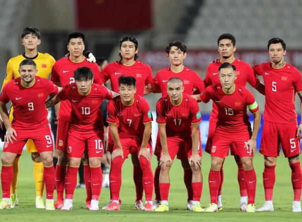 恥辱！國足登上日本媒體頭條，遭瘋狂諷刺：為輸球找藉口吧