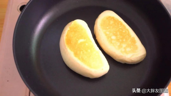 沒黃油，沒烤箱，用最簡單的方法做爆漿麵包，學不會來打我