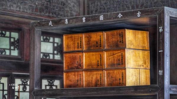 瀋陽故宮有一座黑色琉璃瓦的奇怪建築,顯得格格不入,卻最負盛名 瀋陽故宮有一座黑色琉璃瓦的奇怪建築,顯得格格不入,卻最負盛名