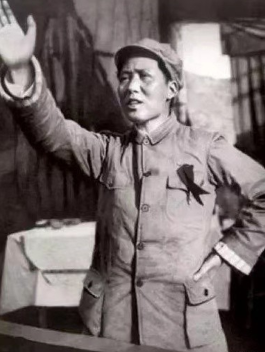 毛主席收留一乞丐兄弟,30年後相見,毛主席:你還可以叫我大哥 毛主席收留一乞丐兄弟,30年後相見,毛主席:你還可以叫我大哥