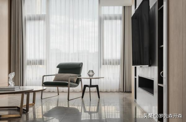 江蘇&CenterDot;280㎡現代簡約疊墅裝修設計實景；低純度營造舒心的居家氛圍