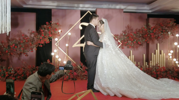 假如我是大衣哥,我會七問陳亞楠:結婚不到半年為何要賣掉婚房 假如我是大衣哥,我會七問陳亞楠:結婚不到半年為何要賣掉婚房