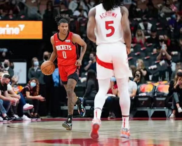 18分鐘砍17+5帶隊大勝火箭！才271萬，猛龍撿寶，在熱火只會屈才