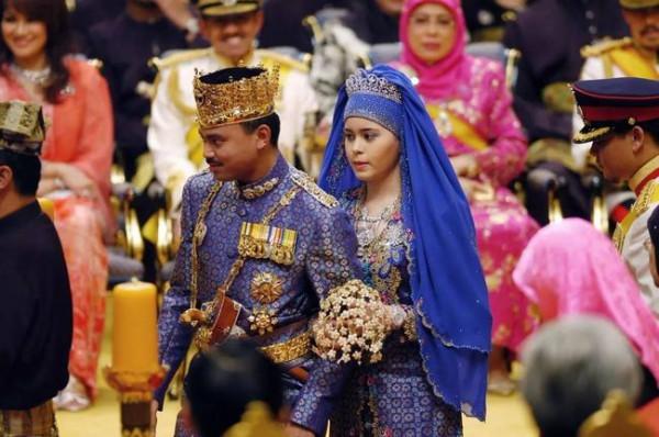 天選之女？17歲女孩從平民蛻變王妃，坐鑲金勞斯萊斯出嫁