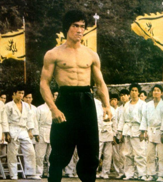 演了30年龍套,周星馳一部戲把他捧上人生巔峰,元華的坎坷星路 演了30年龍套,周星馳一部戲把他捧上人生巔峰,元華的坎坷星路