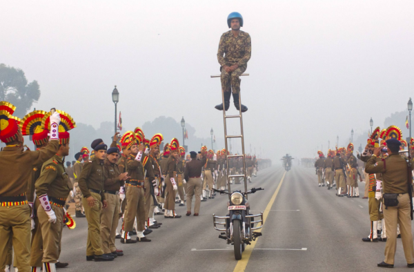 印度被迫“三線作戰”:外防中巴聯合,內調24路大軍鎮壓反對派 印度被迫“三線作戰”:外防中巴聯合,內調24路大軍鎮壓反對派