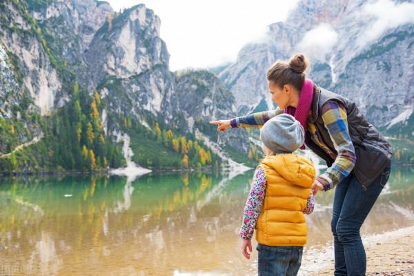 孩子一言不合發脾氣摔東西,不打不罵不哄,給他一個“概念”就好 孩子一言不合發脾氣摔東西,不打不罵不哄,給他一個“概念”就好