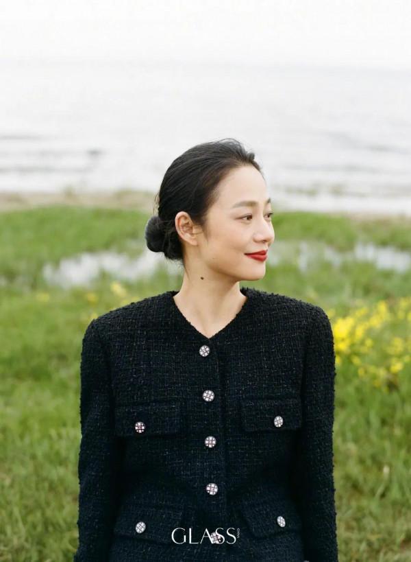 周韻西北荒野大片，簡簡單就很美，有氣質，有韻味的女人